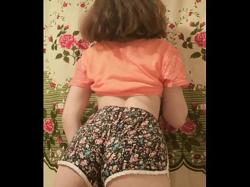❤️ Leanabh òg sexy a ’toirt dheth na shorts aice air a’ chamara ❌ Fucking aig gd.hentai-id.ru ﹏
