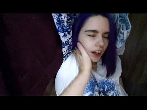 ❤️ Lorg mi mo sis anns a’ chlòsaid agus chuidich i cum ❌  Fucking  aig gd.hentai-id.ru ﹏